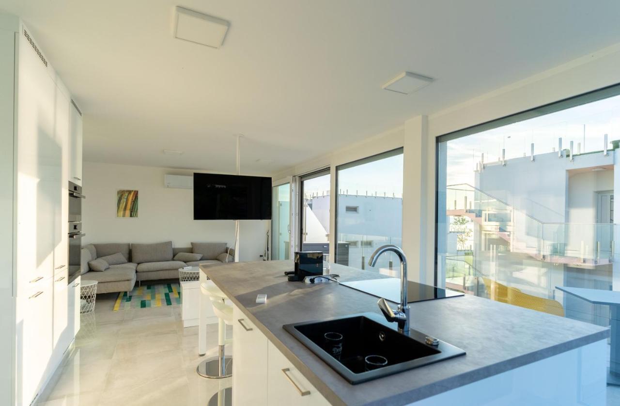 Izi Apartman Fonyod Exterior photo