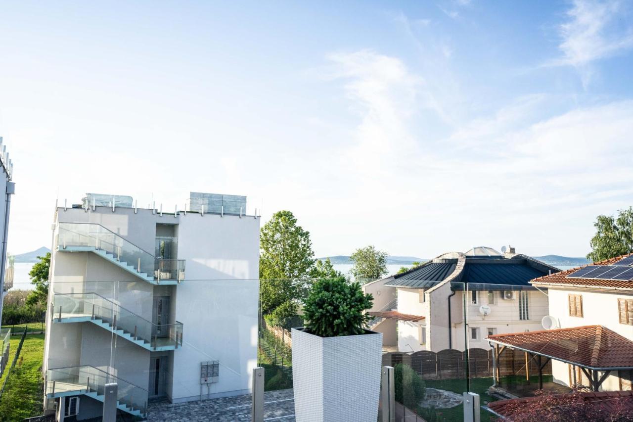 Izi Apartman Fonyod Exterior photo